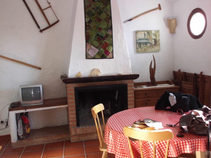 1-comedor-el-pajar-de-la-esperanza-El-Mirador-de-Galera-696x522.jpg